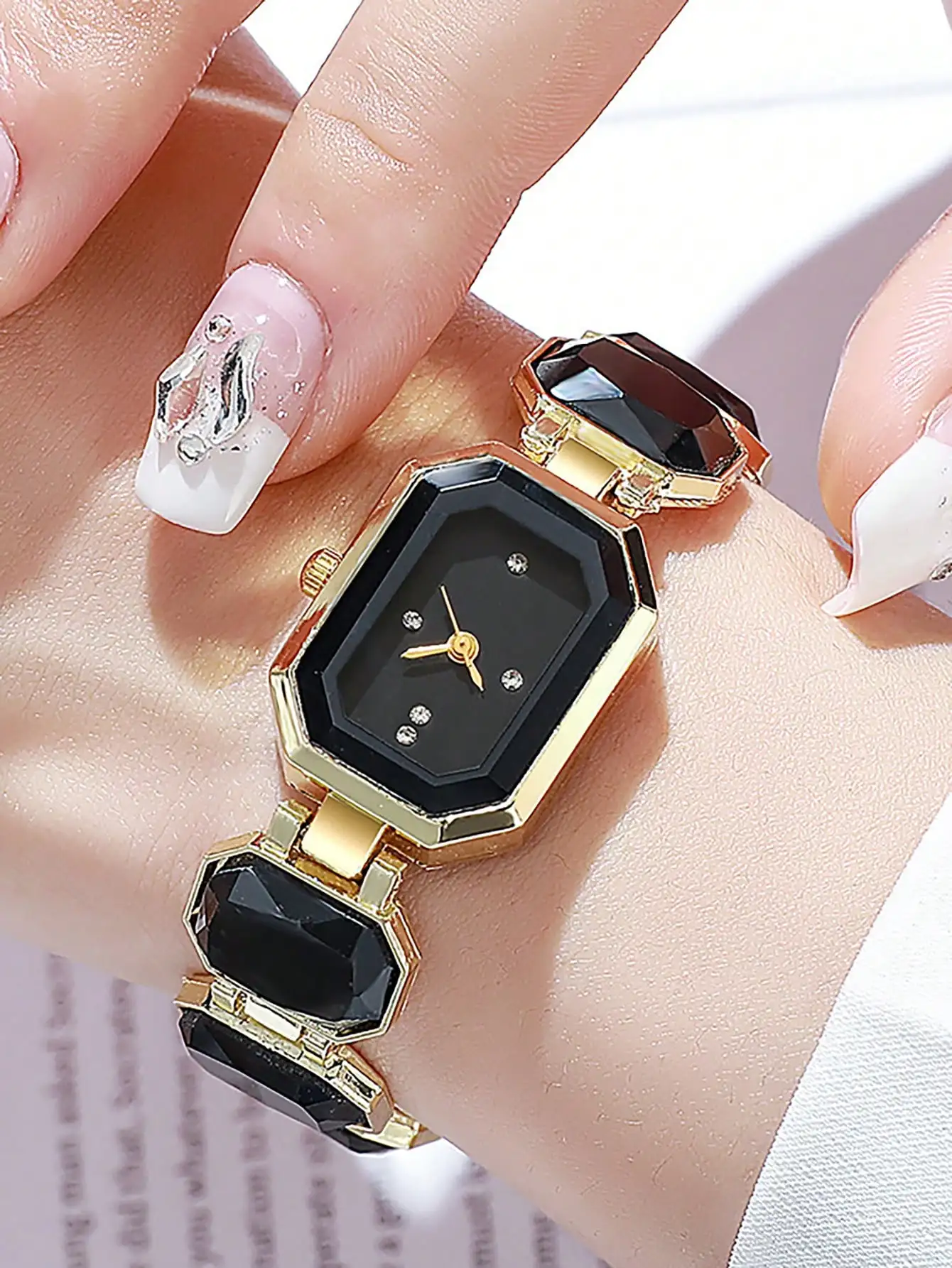 Orologio quadrato da donna Oro - Luxury Watch Diamond recensione e prezzo